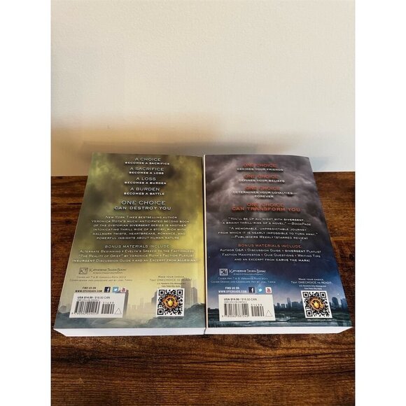 Divergent & Insurgent by Veronica Roth Paperback Lot of 2 Books New - Picture 2 of 6